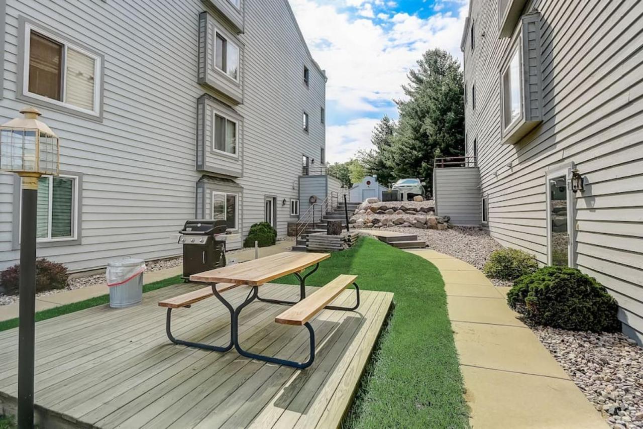 Brown Family Condo For Families Golf Trips And Girls Getaways Wisconsin Dells Eksteriør billede