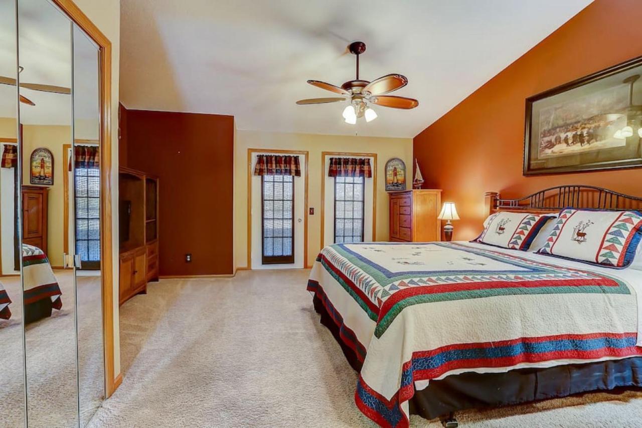 Brown Family Condo For Families Golf Trips And Girls Getaways Wisconsin Dells Eksteriør billede