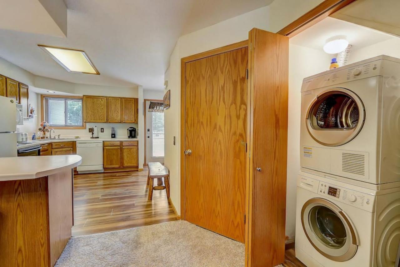 Brown Family Condo For Families Golf Trips And Girls Getaways Wisconsin Dells Eksteriør billede