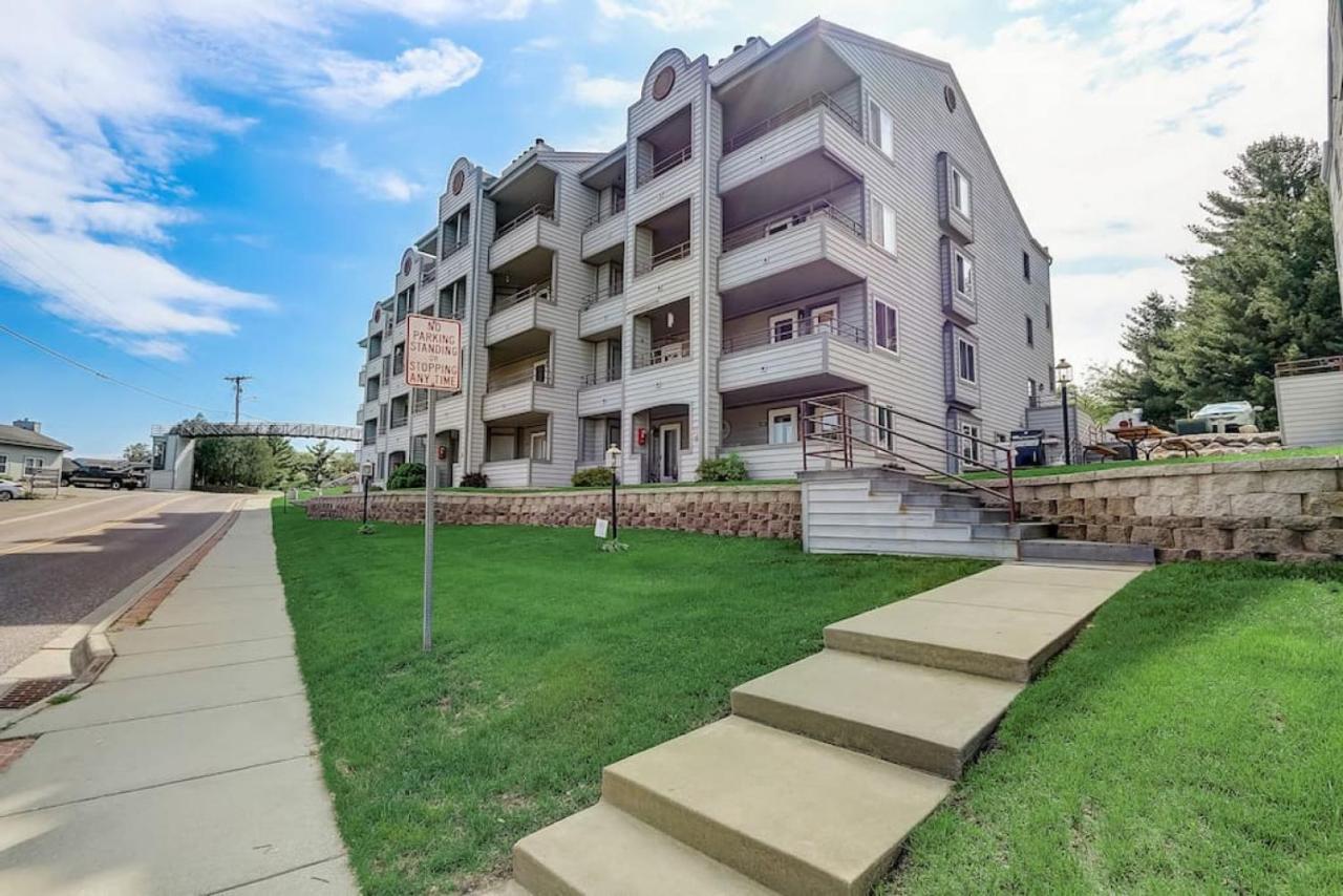 Brown Family Condo For Families Golf Trips And Girls Getaways Wisconsin Dells Eksteriør billede