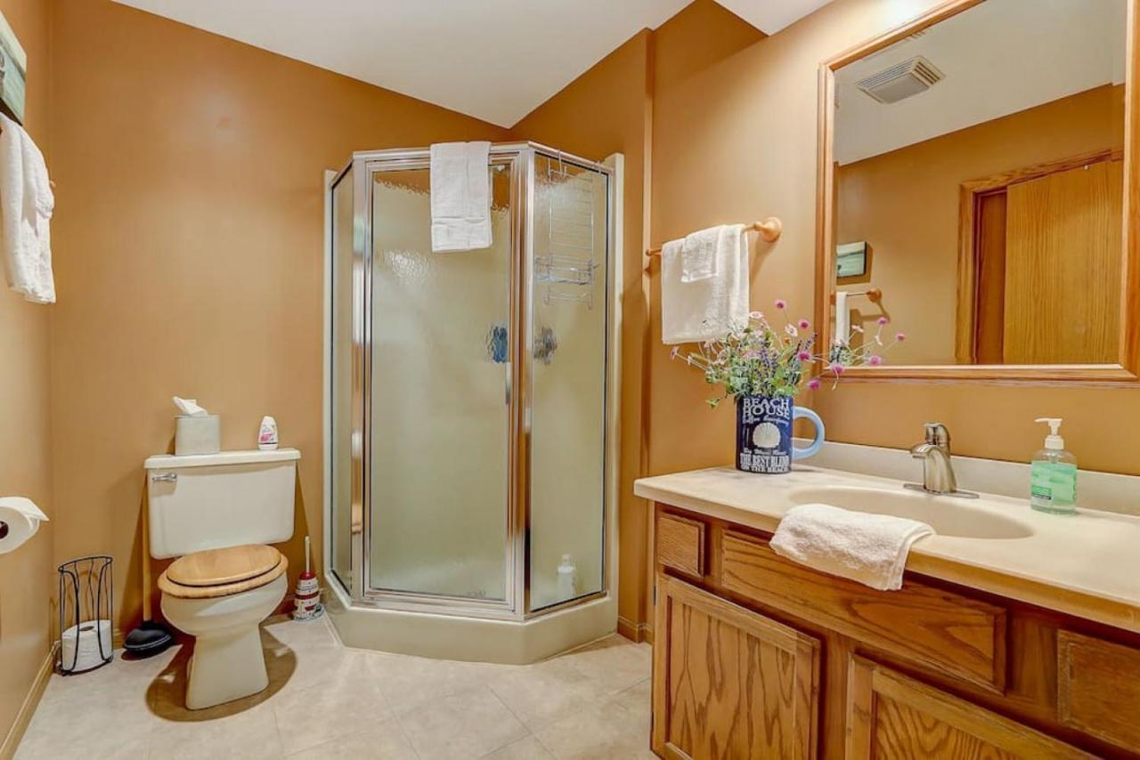 Brown Family Condo For Families Golf Trips And Girls Getaways Wisconsin Dells Eksteriør billede