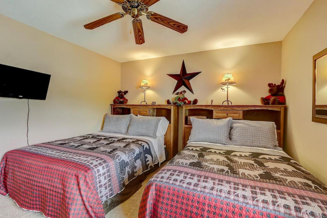 Brown Family Condo For Families Golf Trips And Girls Getaways Wisconsin Dells Eksteriør billede
